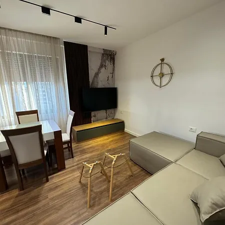 Luxury Center Apartment24 公寓 *