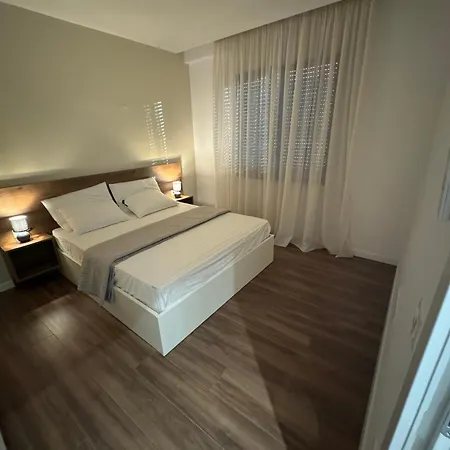 Luxury Center Apartment24 公寓