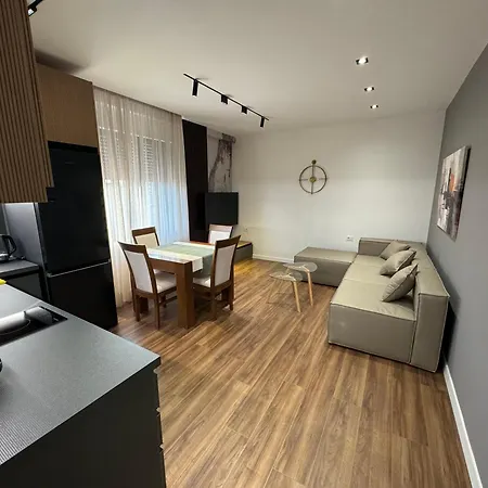 Luxury Center Apartment24