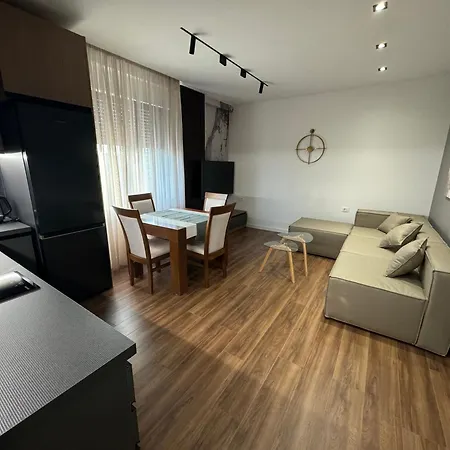 Luxury Center Apartment24 * Tirana