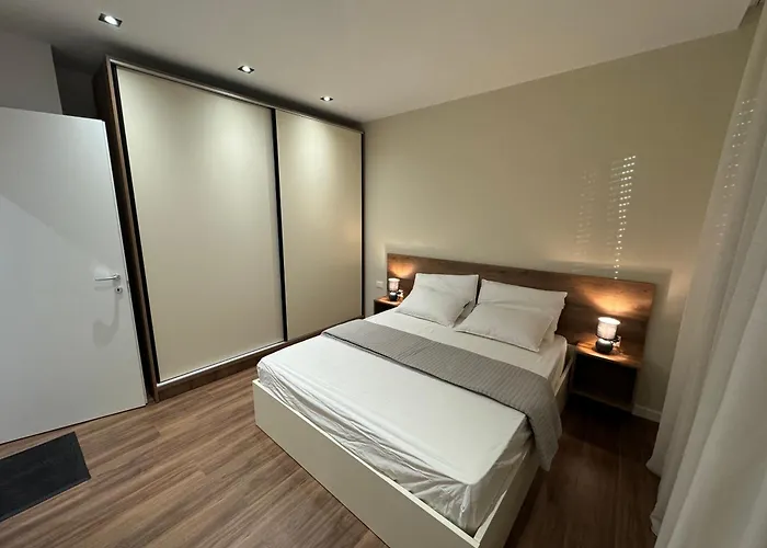 Old Bazaar 24 * Tirana